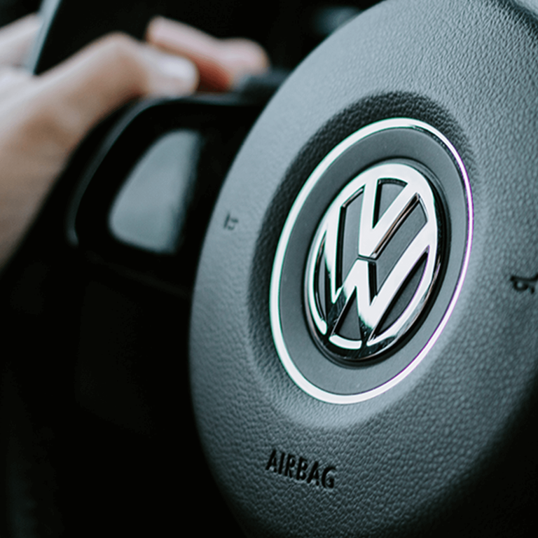 Markenwerte im Zeitalter der Digitalisierung. VW trotz Abgasskandal die Nummer 1 unter den vertrauenswürdigen Automarken.